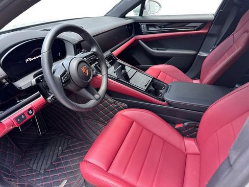 Used 2026 Porsche Panamera image 8