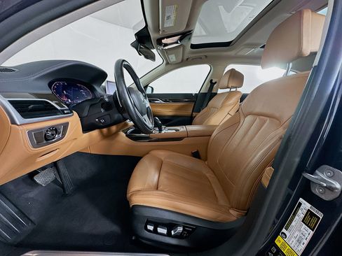 Used 2020 BMW 740i xDrive w/ Cold Weather Package image 13