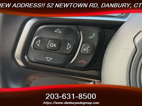 Used 2018 Jeep Wrangler Unlimited Sport S AWD/4WD image 19