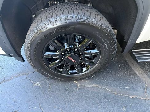 New 2026 GMC Sierra 2500 AT4 w/ AT4 Premium Plus Package AWD/4WD image 16