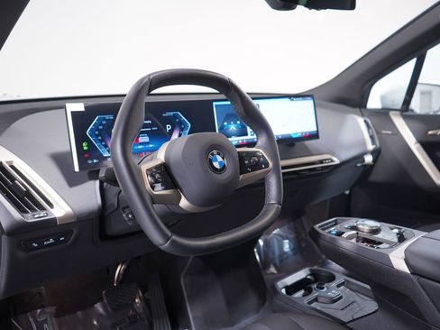 Used 2026 BMW iX xDrive60 w/ Premium Package image 6