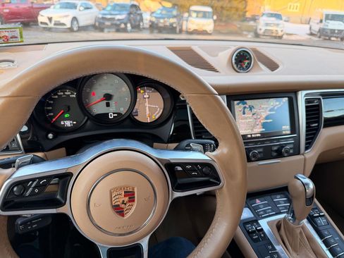 Used 2015 Porsche Macan S w/ Premium Package Plus image 27