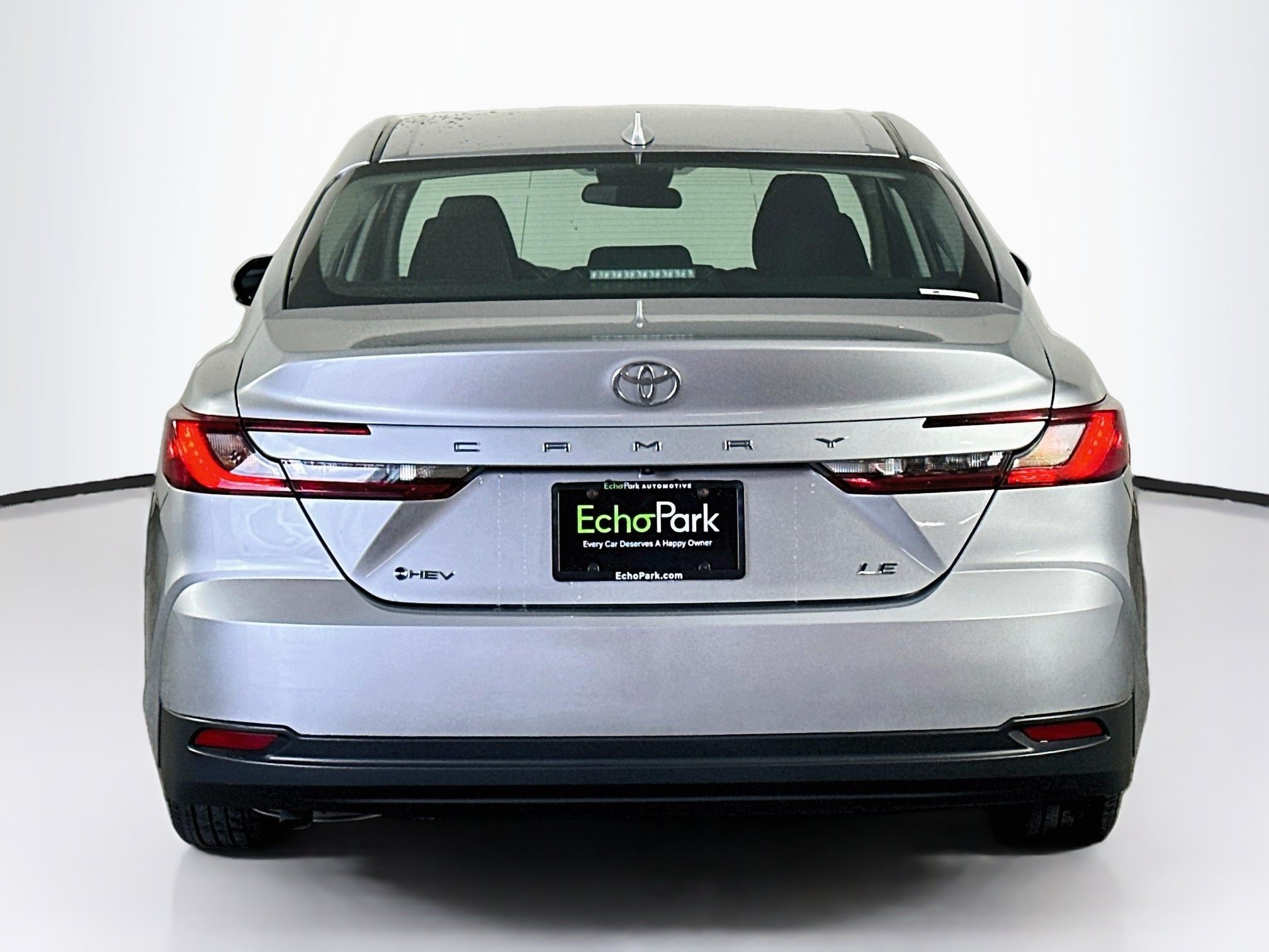 Used 2025 Toyota Camry LE FWD image 7