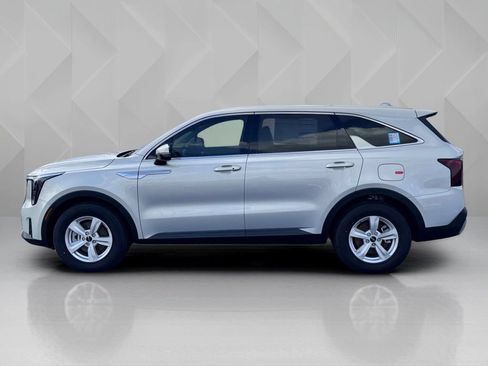 New 2026 Kia Sorento LX FWD image 8