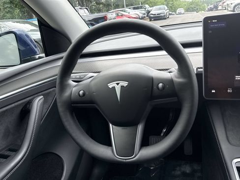 Used 2024 Tesla Model Y Long Range AWD/4WD image 11
