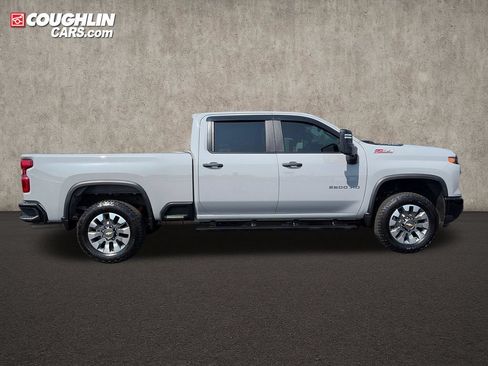 Used 2025 Chevrolet Silverado 2500 Custom w/ Custom Value Package AWD/4WD image 9