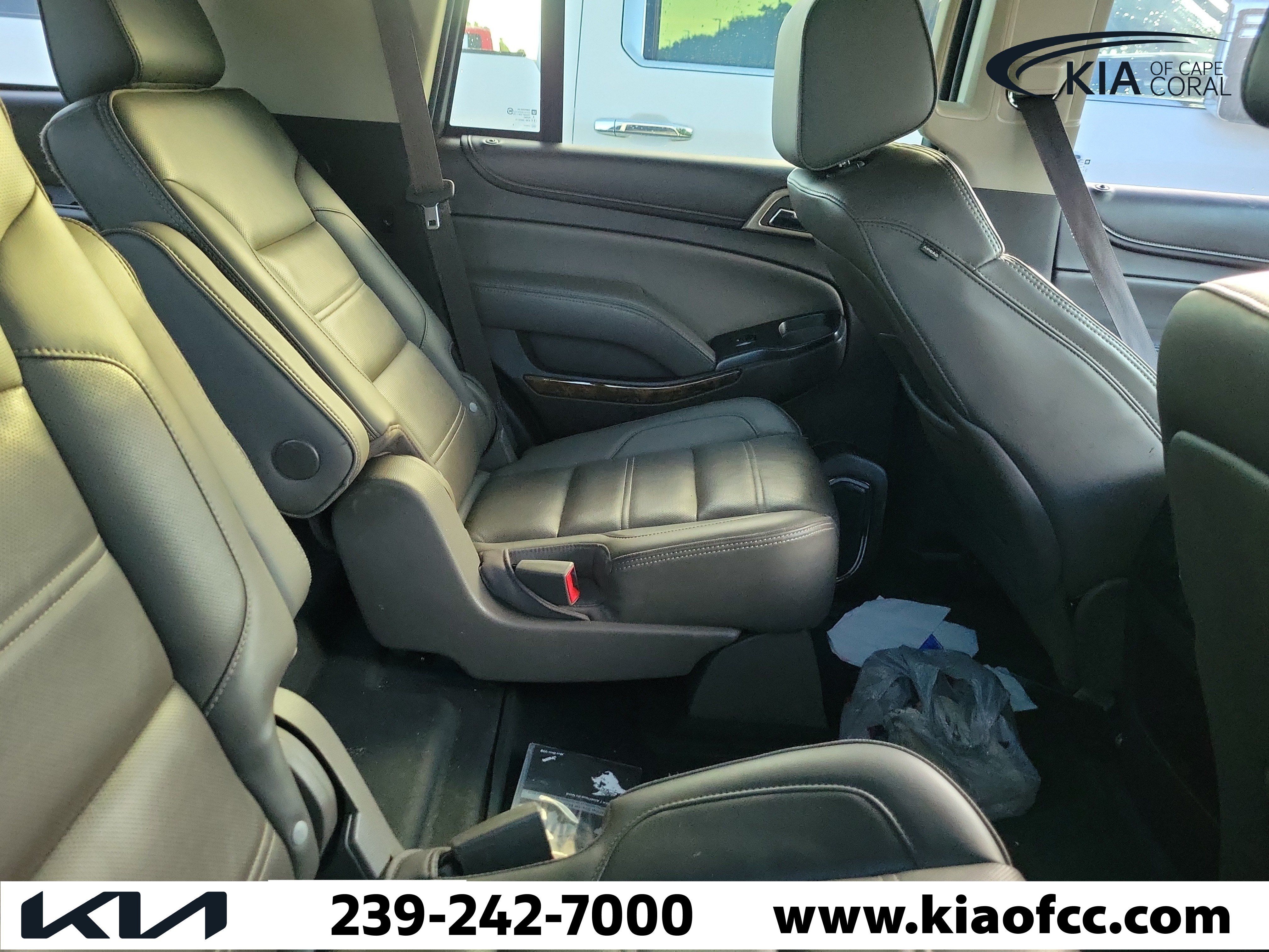 Used 2015 GMC Yukon Denali w/ Touring Package AWD/4WD image 10