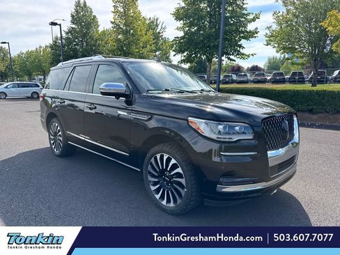 Used 2024 Lincoln Navigator Black Label AWD/4WD image 1