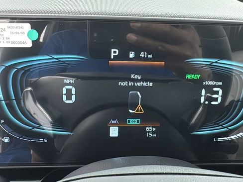 New 2025 Kia Niro EX image 20