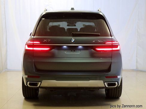Used 2026 BMW X7 xDrive40i w/ Premium Package image 7