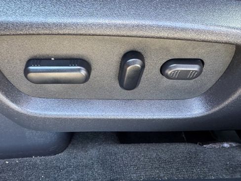 Used 2012 Ford Explorer Limited image 18