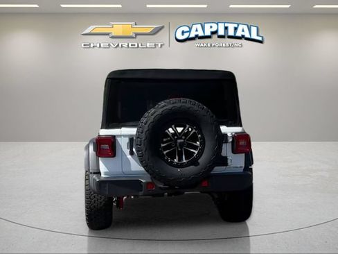 Used 2024 Jeep Wrangler Unlimited Rubicon w/ XTREMEE 35" Tire Package AWD/4WD image 4