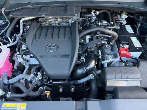 Used 2025 Toyota Grand Highlander FWD image 34