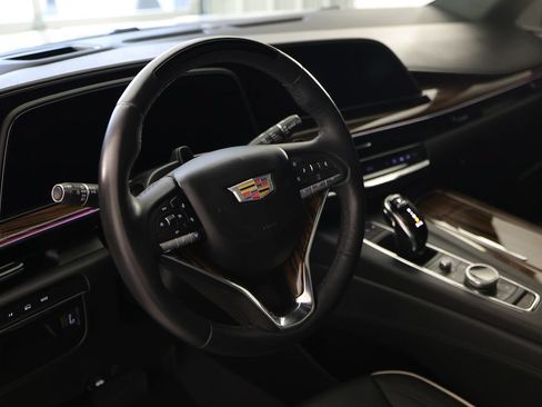 Used 2024 Cadillac Escalade ESV Premium Luxury w/ LPO, Floor Liner Package AWD/4WD image 21