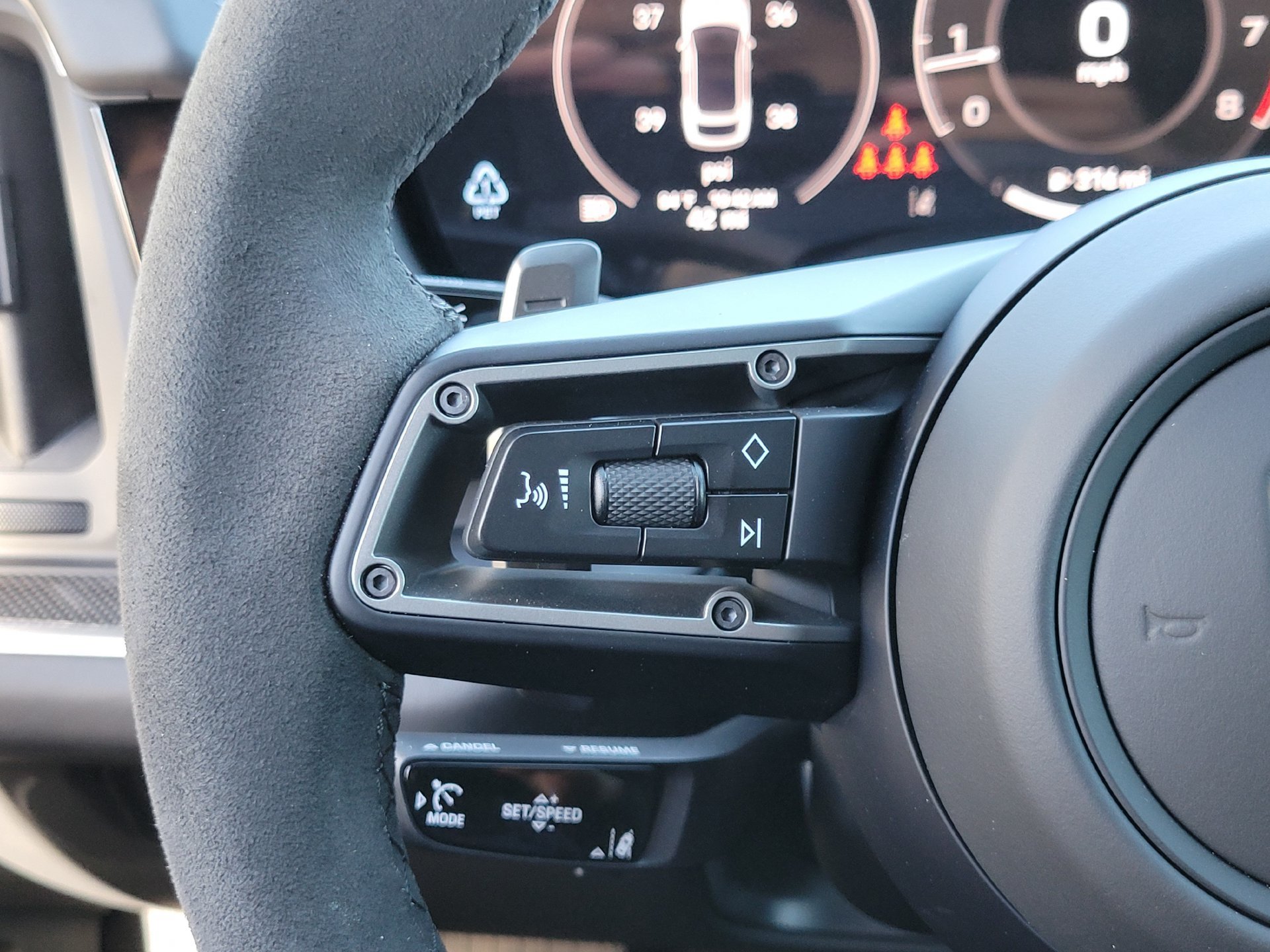New 2026 Porsche Cayenne GTS AWD/4WD image 13