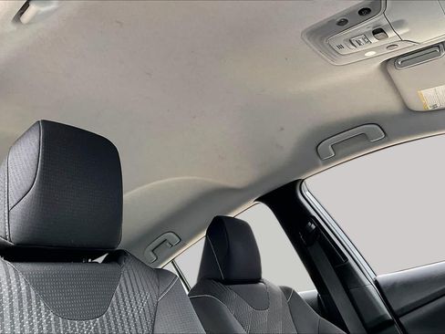 Used 2020 Toyota Prius Prime LE FWD image 13