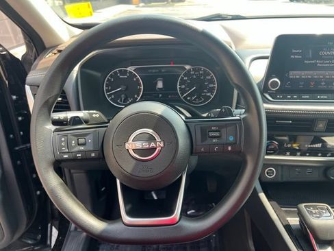 Used 2023 Nissan Rogue SV FWD image 10