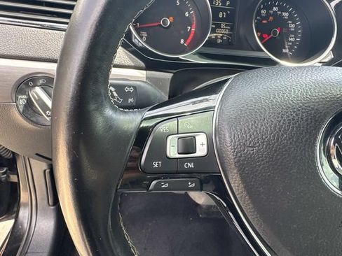 Used 2016 Volkswagen Jetta Sport FWD image 22