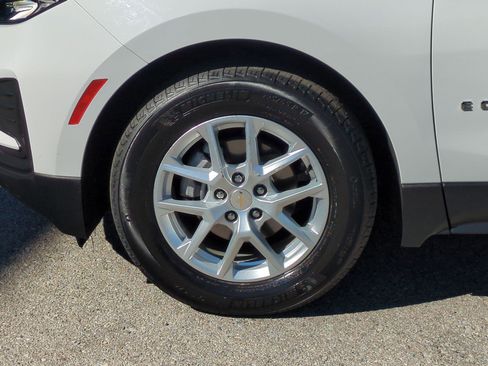 Certified 2022 Chevrolet Equinox LS w/ LS Convenience Package image 9