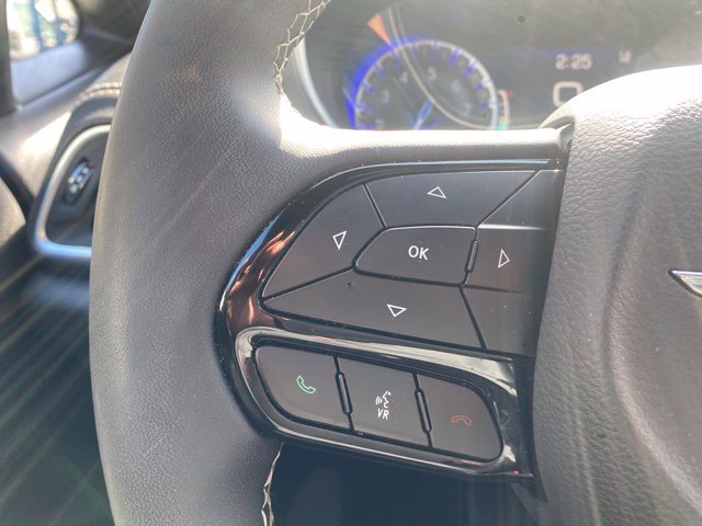 Used 2026 Chrysler Pacifica Limited w/ S Appearance Package FWD image 17