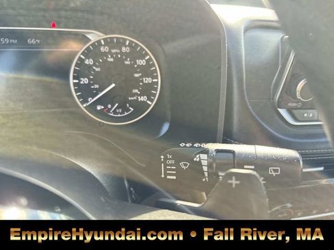 Used 2022 Nissan Rogue SV image 28