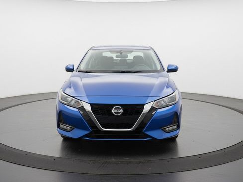 Used 2025 Nissan Sentra SV image 2