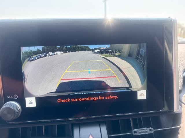 Used 2025 Toyota RAV4 XLE FWD image 17