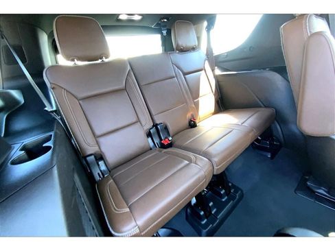Used 2024 Chevrolet Tahoe High Country w/ Advanced Technology Package AWD/4WD image 30