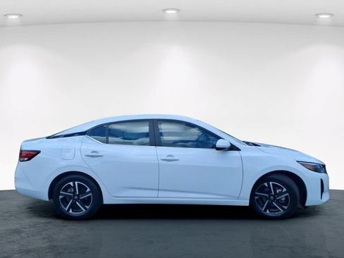 Used 2025 Nissan Sentra SV FWD image 7
