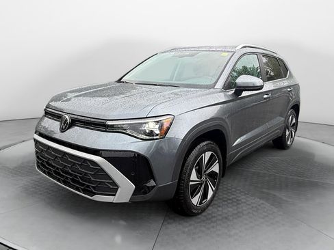 New 2026 Volkswagen Taos SE AWD/4WD image 3