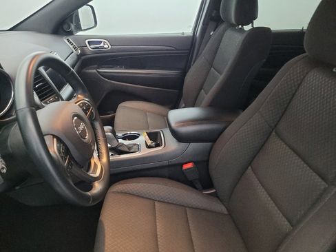 Used 2020 Jeep Grand Cherokee Laredo image 17