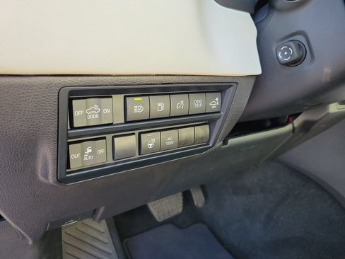Used 2024 Toyota Tundra Capstone AWD/4WD image 24