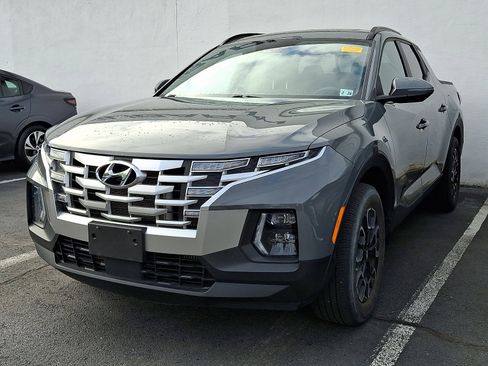 Used 2023 Hyundai Santa Cruz SEL Premium image 3