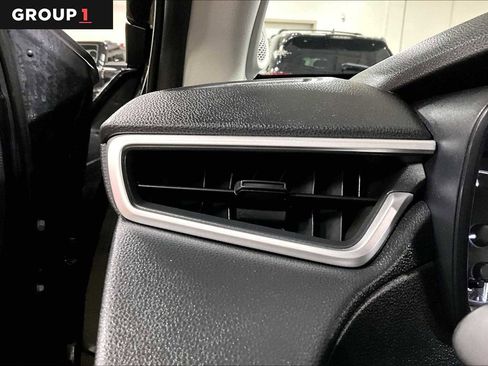 Certified 2024 Toyota Corolla Cross LE image 34