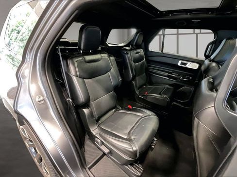 Used 2022 Ford Explorer ST w/ Equipment Group 401A AWD/4WD image 26