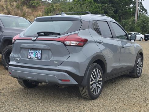 Used 2023 Nissan Kicks SV FWD image 5
