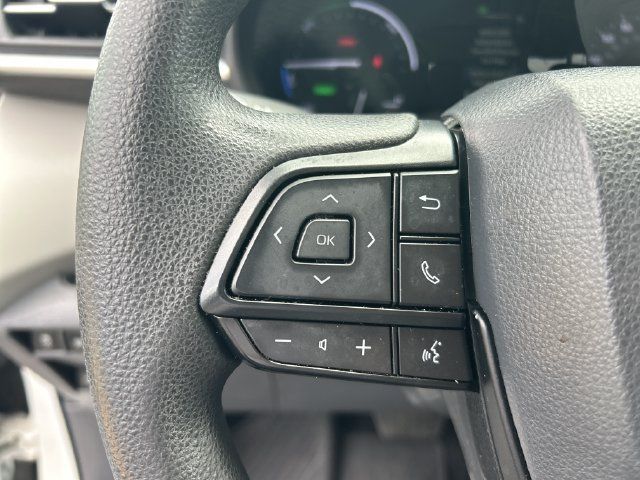 Used 2024 Toyota Sienna LE AWD/4WD image 20