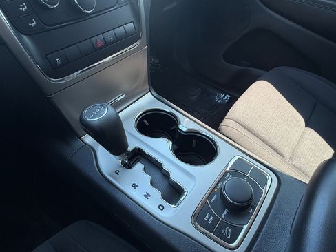 Used 2012 Jeep Grand Cherokee Laredo w/ Laredo E Group image 17