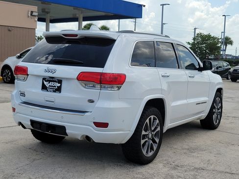 Used 2018 Jeep Grand Cherokee Overland AWD/4WD image 4