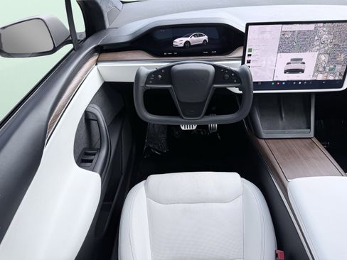 Used 2023 Tesla Model X image 57
