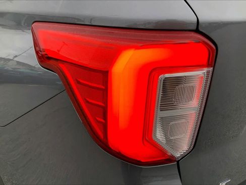 Certified 2022 Ford Explorer XLT w/ Equipment Group 202A image 25