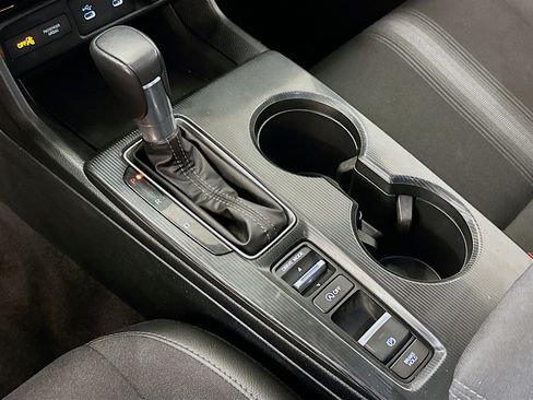 Used 2025 Honda Civic Sport image 24