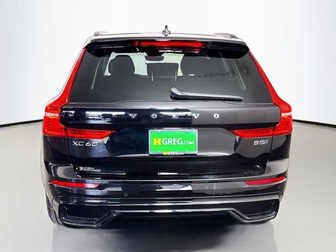 Used 2025 Volvo XC60 B5 Plus image 8