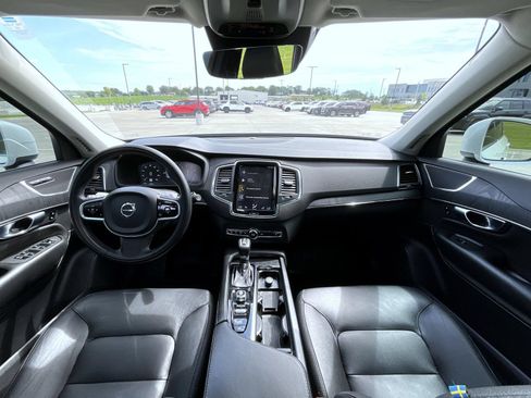 Used 2020 Volvo XC90 T5 Momentum w/ Protection Package Premier AWD/4WD image 15