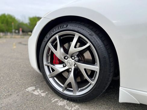 Used 2016 Nissan 370Z Coupe RWD image 21