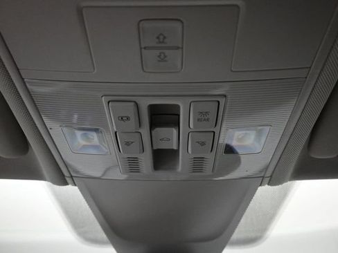 Used 2024 Volkswagen Tiguan SE FWD image 22