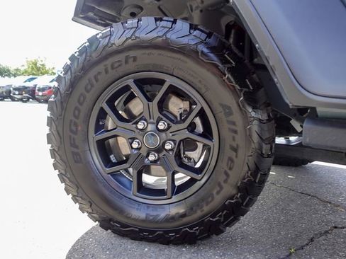 Used 2024 Jeep Wrangler Unlimited AWD/4WD image 10