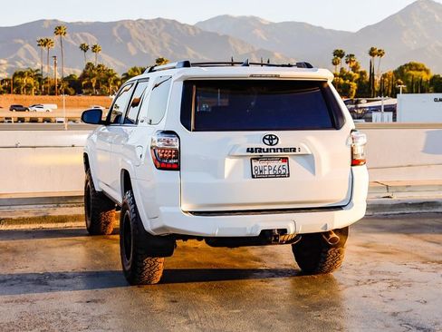 Used 2021 Toyota 4Runner SR5 Premium w/ Moonroof Package image 6