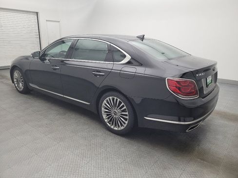 Used 2020 Kia K900 Luxury image 3
