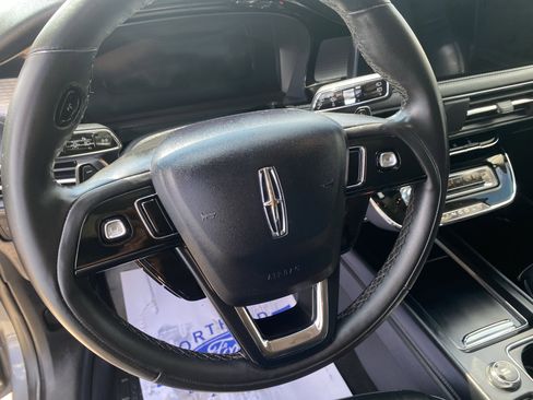 Used 2023 Lincoln Corsair FWD image 17